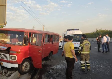 مصدومیت هفت نفر در پی وقوع تصادف در بزرگراه آزادگان