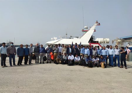 سرنشینان کشتی اماراتی از بندر پارس عسلویه استان بوشهر به امارات منتقل شدند