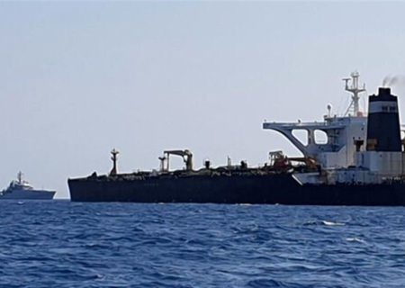 ۲۰۰ هزار لیتر سوخت قاچاق از یک شناور خارجی در خلیج‌فارس کشف شد