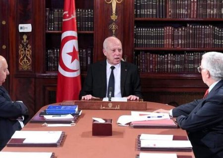 تونس از تدوین قانون اساسی جدید و اجرای رفراندوم برای تصویب آن خبر داد