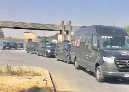 خروج ۷۸ خودروهای ترانزیتی از گمرک بندر دیر به مقصد قطر