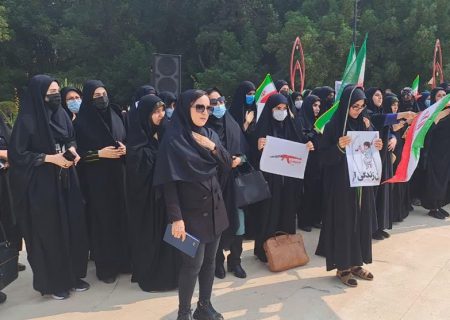 تجمع دانشجویان خلیج‌ فارس بوشهر در محکومیت ترور زائران شاهچراغ شیراز