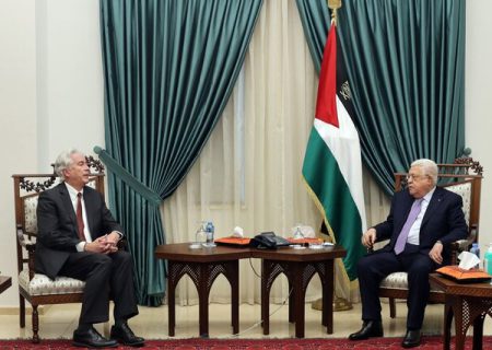 درخواست محمود عباس از رئیس سیا برای اعمال فشار بر رژیم صهیونیستی